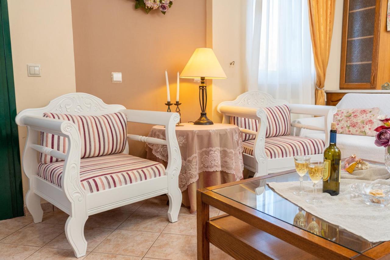 Artemis Superb 2 Bedroom Apartment 700 M Away From The Beach Minia Eksteriør billede